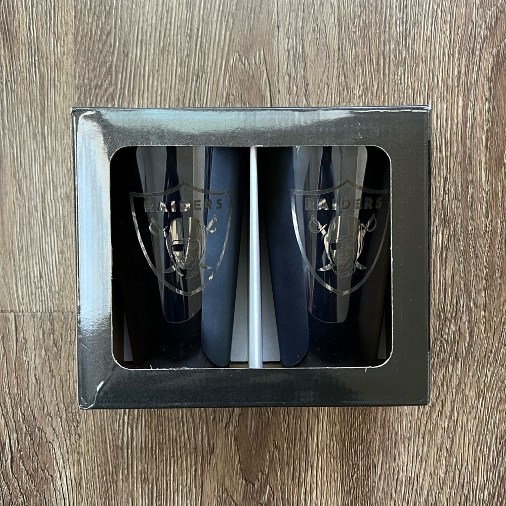Raiders glass set